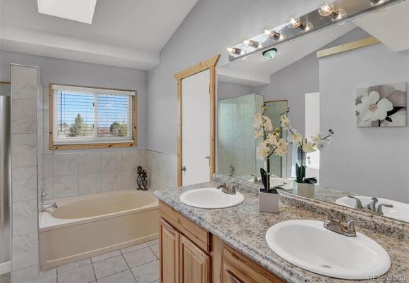 Bathroom, Dual Sink Vanities, Interior