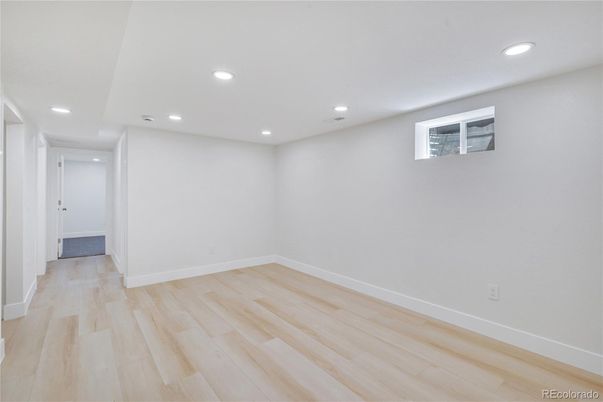 Empty room, Interior, Recessed Lighting, Wood Texture Flooring
