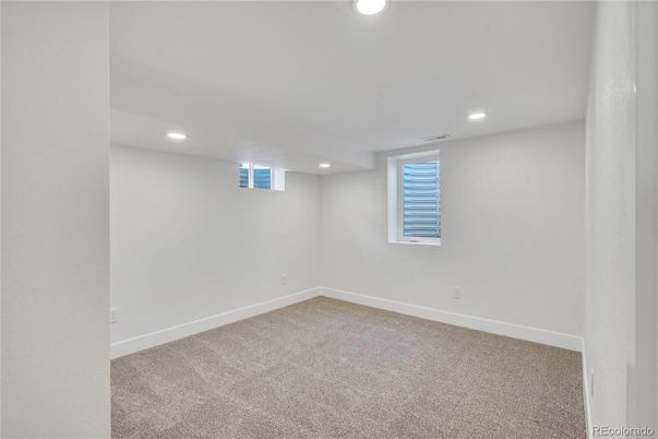 Empty room, Interior, Recessed Lighting