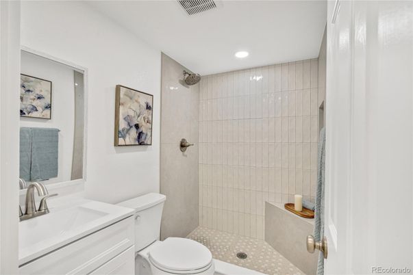 Bathroom, Interior, Recessed Lighting