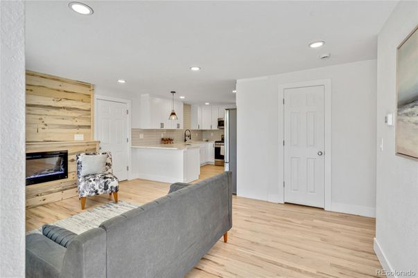 Interior, Kitchen, Living room, Pendant Lights, Recessed Lighting, Wood Texture Flooring, Wooden Walls