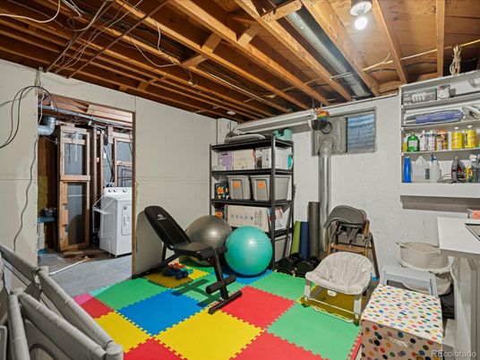 Fitness Equipment, Interior, Wooden Beams