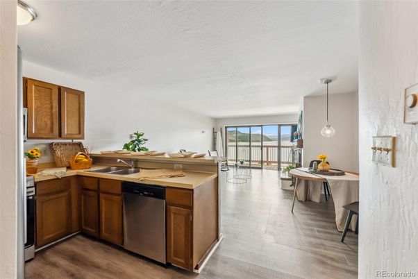 Dining room, Interior, Kitchen, Pendant Lights, Wood Texture Flooring