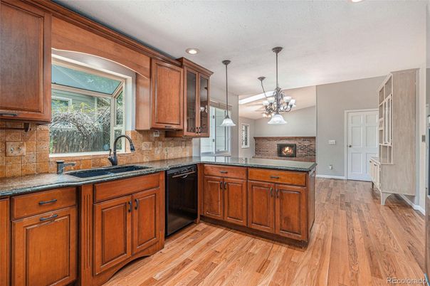 Fireplace, Interior, Kitchen, Pendant Lights, Recessed Lighting, Wood Texture Flooring