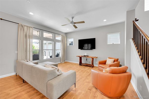 Interior, Living room, Recessed Lighting, Wood Texture Flooring