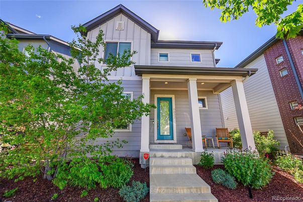 Exterior, Facade, Queen Anne Victorian