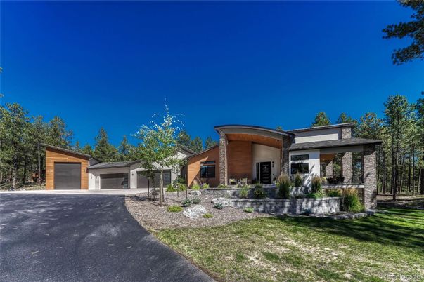Backyard, Detached Garage, Exterior