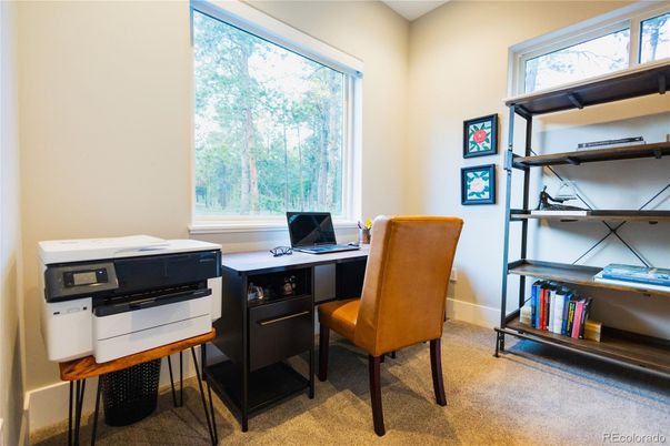 Home Office, Interior