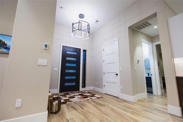 Interior, Pendant Lights, Recessed Lighting, Wood Texture Flooring