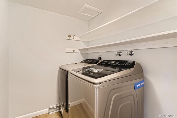 Interior, Washer, Wood Texture Flooring