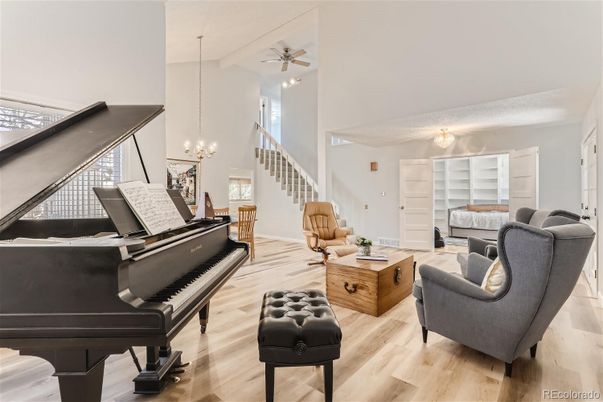 Interior, Living room, Pendant Lights, Piano, Wood Texture Flooring