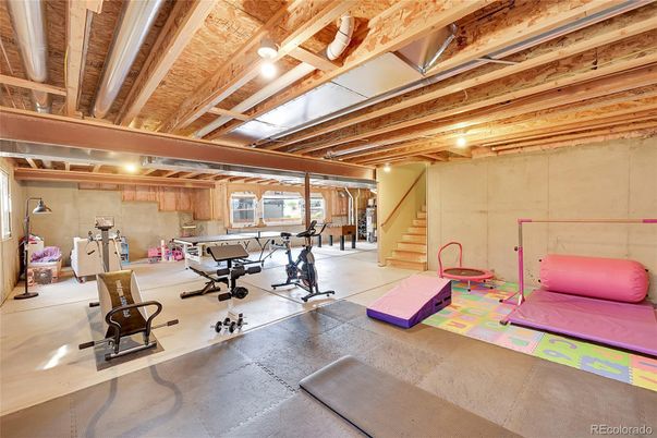 Fitness Equipment, Interior, Wooden Beams