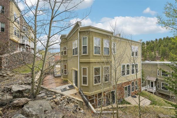 Exterior, Facade, Rowhouse