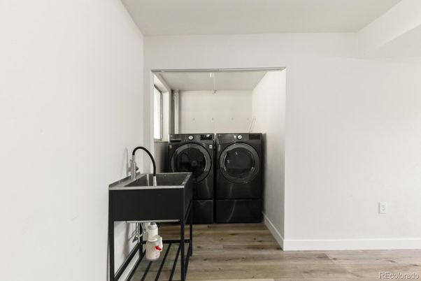 Interior, Utility Closets, Washer, Wood Texture Flooring