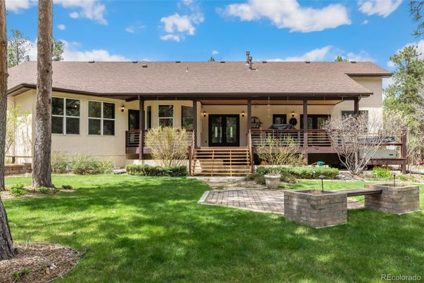 Backyard, Exterior, Facade, Ranch