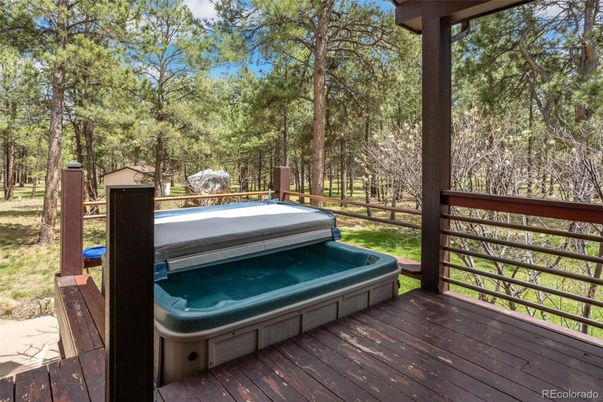 Exterior, Hot Tub