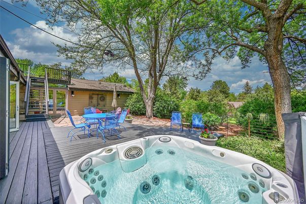 Exterior, Hot Tub