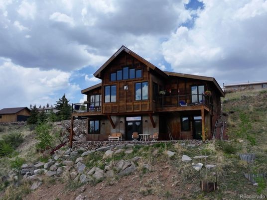 Backyard, Exterior, Facade, Modern