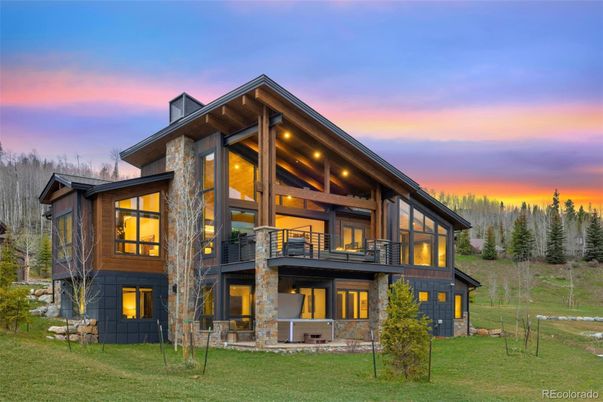 Backyard, Exterior, Facade, Modern