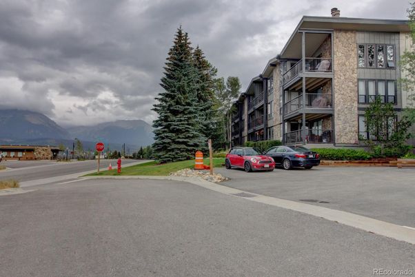 Exterior, Facade, Condo Building