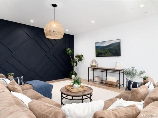 Interior, Living room, Pendant Lights, Recessed Lighting, Wood Texture Flooring