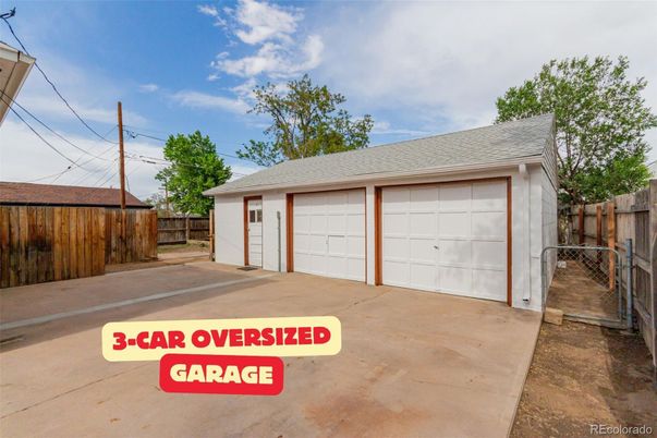 Detached Garage, Exterior