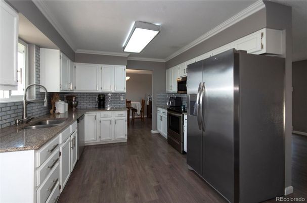 Interior, Kitchen, Stainless Steel Appliances, Wood Texture Flooring