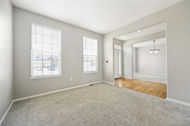 Empty room, Interior, Pendant Lights, Wood Texture Flooring