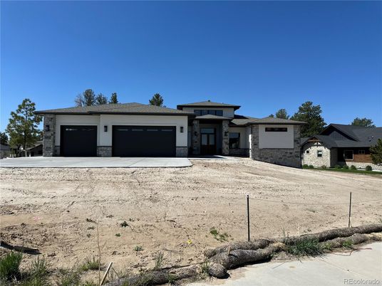 Attached, Exterior, Facade, Ranch
