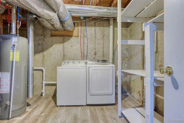 Interior, Washer, Wood Texture Flooring