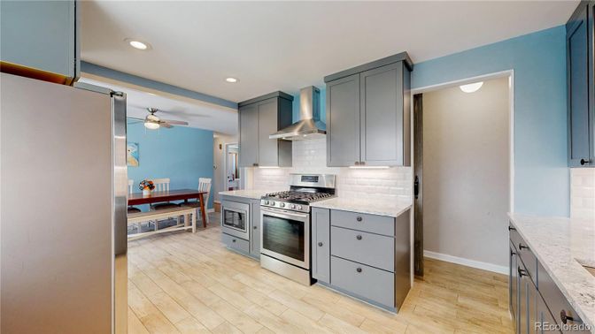 Dining room, Interior, Kitchen, Recessed Lighting, Stainless Steel Appliances, Wood Texture Flooring