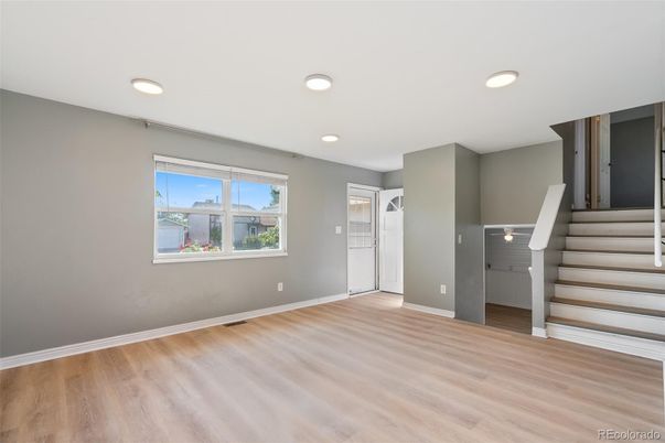 Empty room, Interior, Recessed Lighting, Wood Texture Flooring