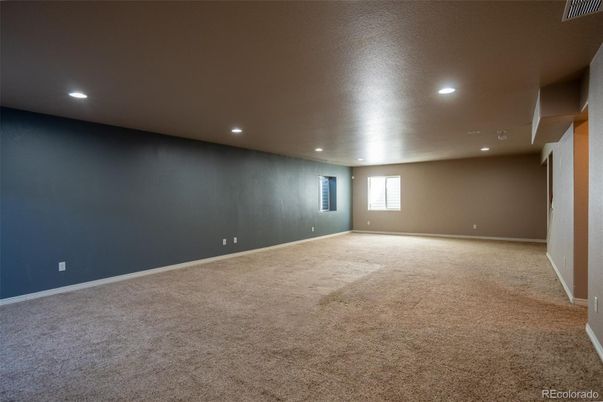 Empty room, Interior, Recessed Lighting