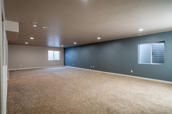 Empty room, Interior, Recessed Lighting