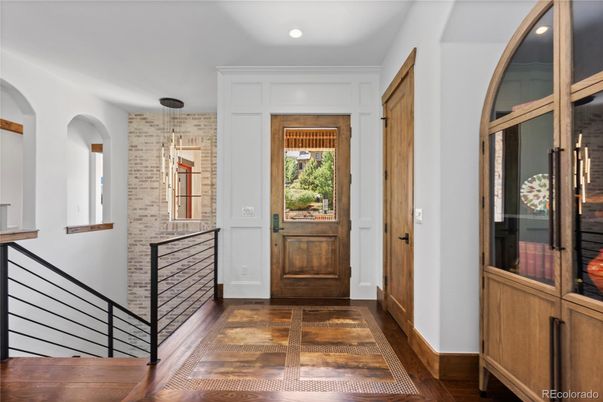 Interior, Pendant Lights, Recessed Lighting, Wood Texture Flooring