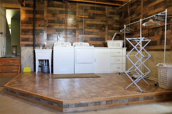 Interior, Washer, Wooden Walls