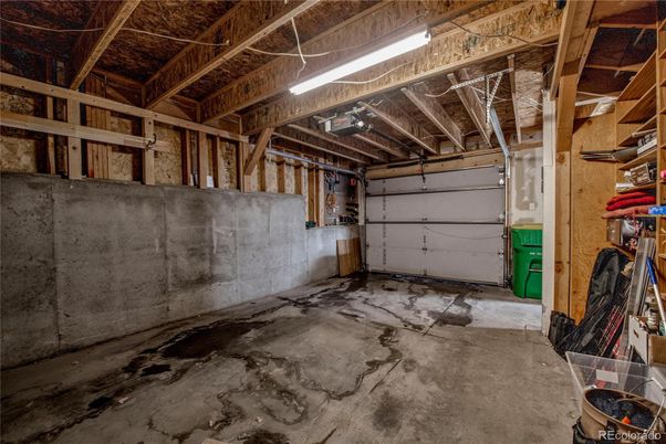 Garage, Interior, Wooden Beams