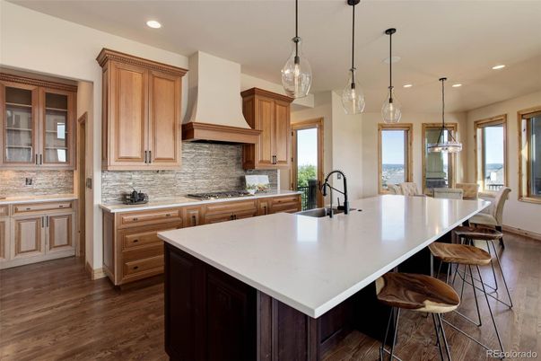 Dining room, Interior, Kitchen, Pendant Lights, Recessed Lighting, Wood Texture Flooring