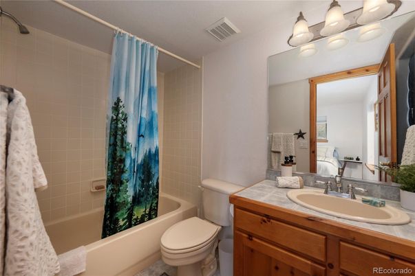 Bathroom, Interior, Tile Countertops