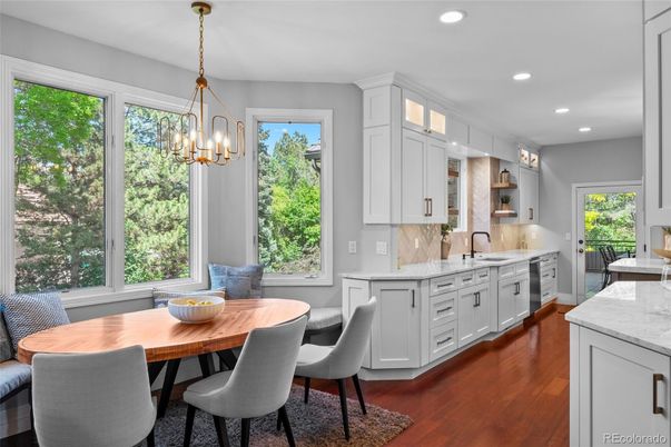 Dining room, Interior, Kitchen, Pendant Lights, Recessed Lighting, Wood Texture Flooring