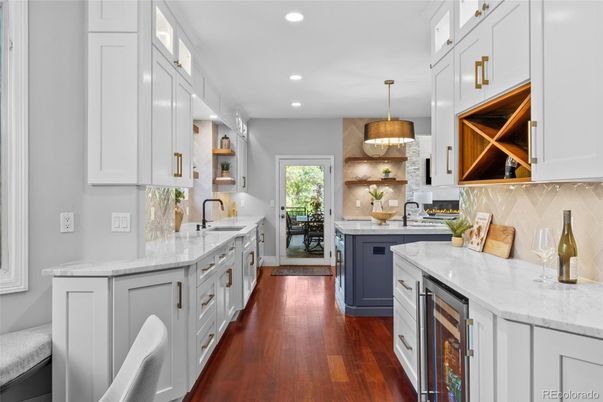 Interior, Kitchen, Pendant Lights, Recessed Lighting, Wood Texture Flooring