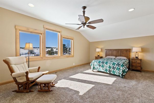 Bedroom, Interior, Recessed Lighting, Water