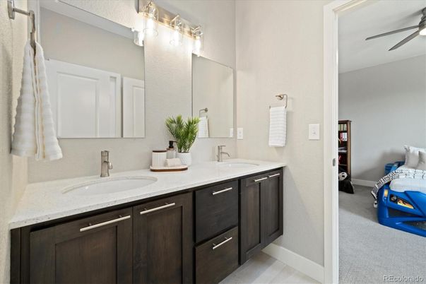 Bathroom, Dual Sink Vanities, Interior