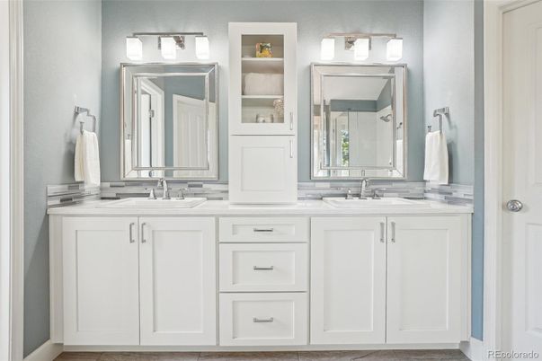 Bathroom, Dual Sink Vanities, Interior