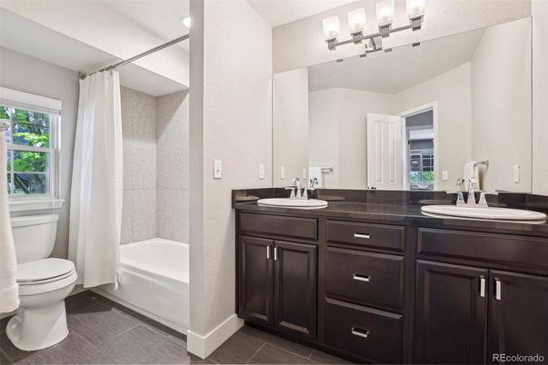 Bathroom, Dual Sink Vanities, Interior