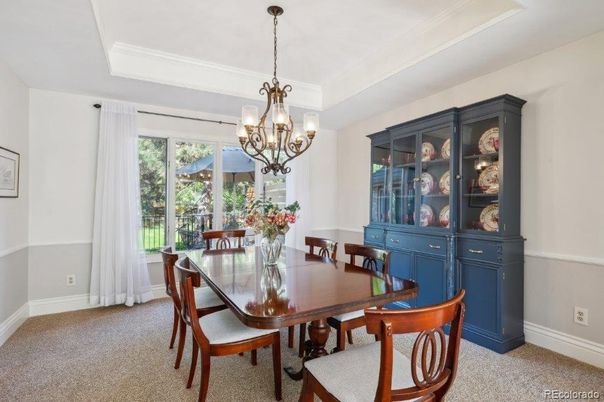 Chandelier, Dining room, Interior