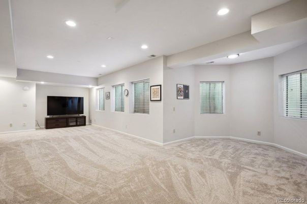 Empty room, Interior, Recessed Lighting