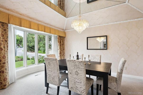 Chandelier, Dining room, Interior