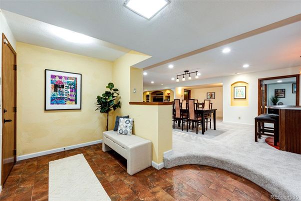 Dining room, Interior, Recessed Lighting