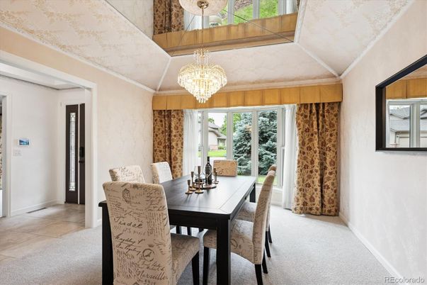 Chandelier, Dining room, Interior